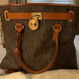 Michael Kors Hamilton large signature bag